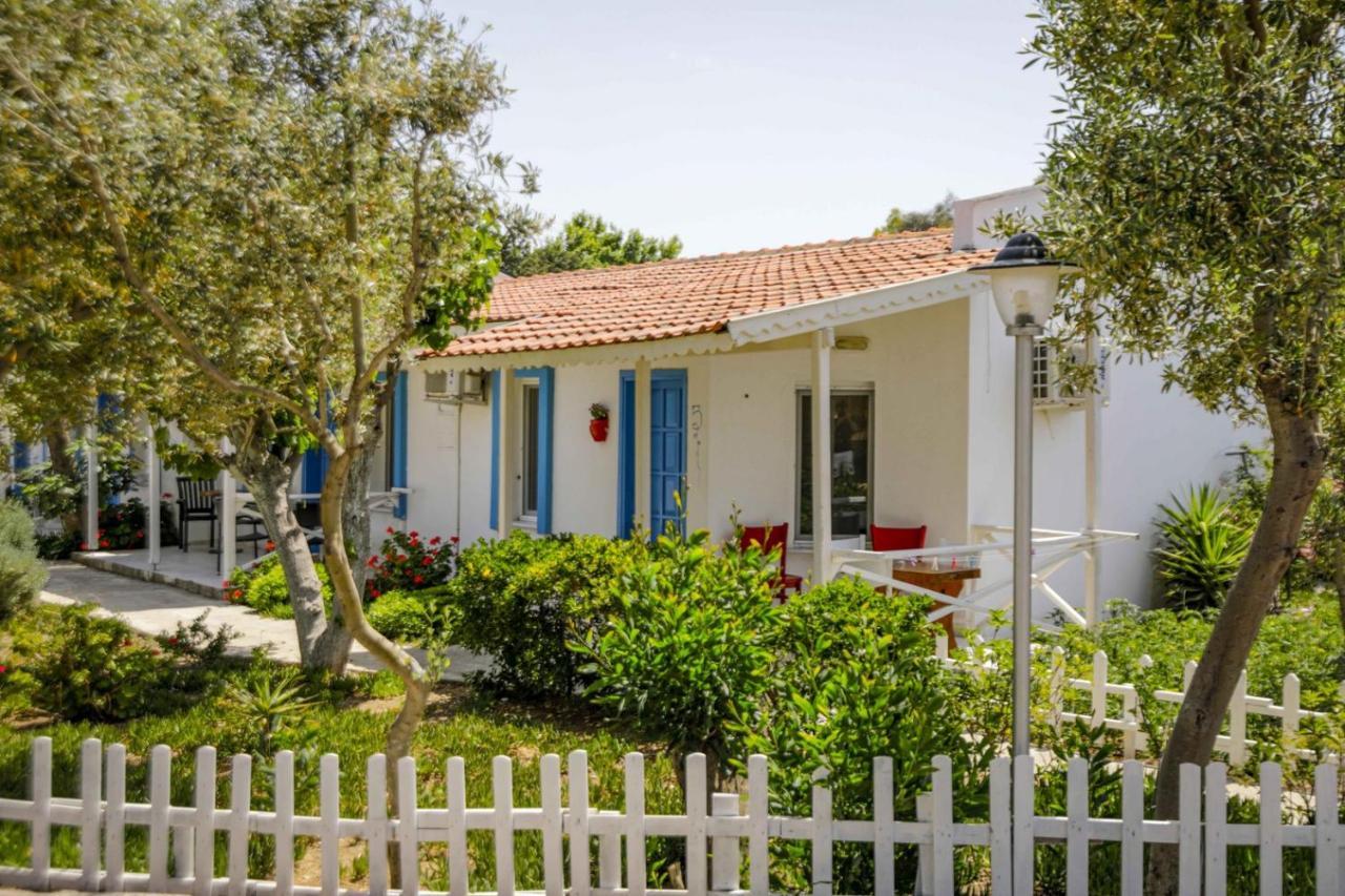 Teos Ormanci Tatil Koyu Hotel Seferihisar Exterior photo
