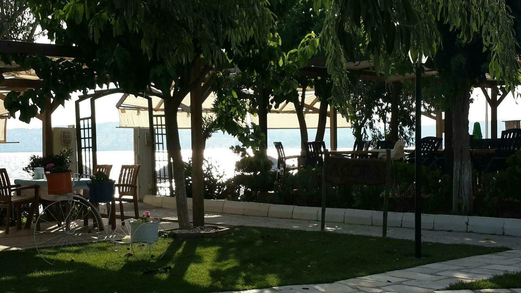 Teos Ormanci Tatil Koyu Hotel Seferihisar Exterior photo