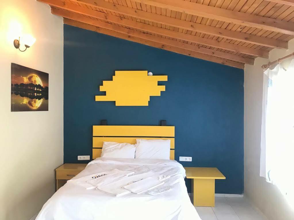 Teos Ormanci Tatil Koyu Hotel Seferihisar Exterior photo